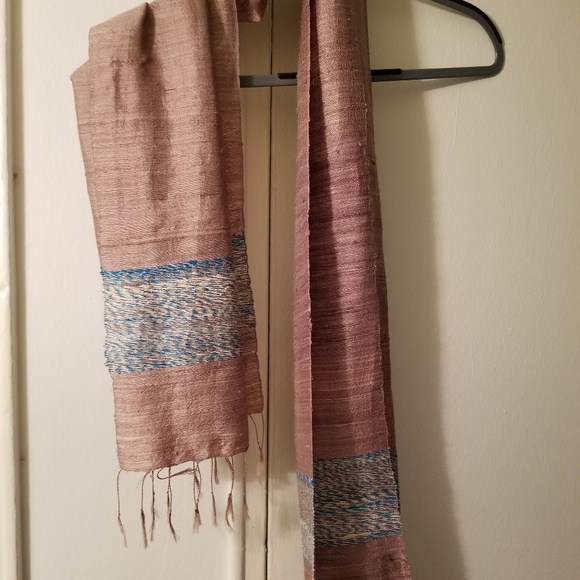 Scarf/wrap - Picture 1 of 1